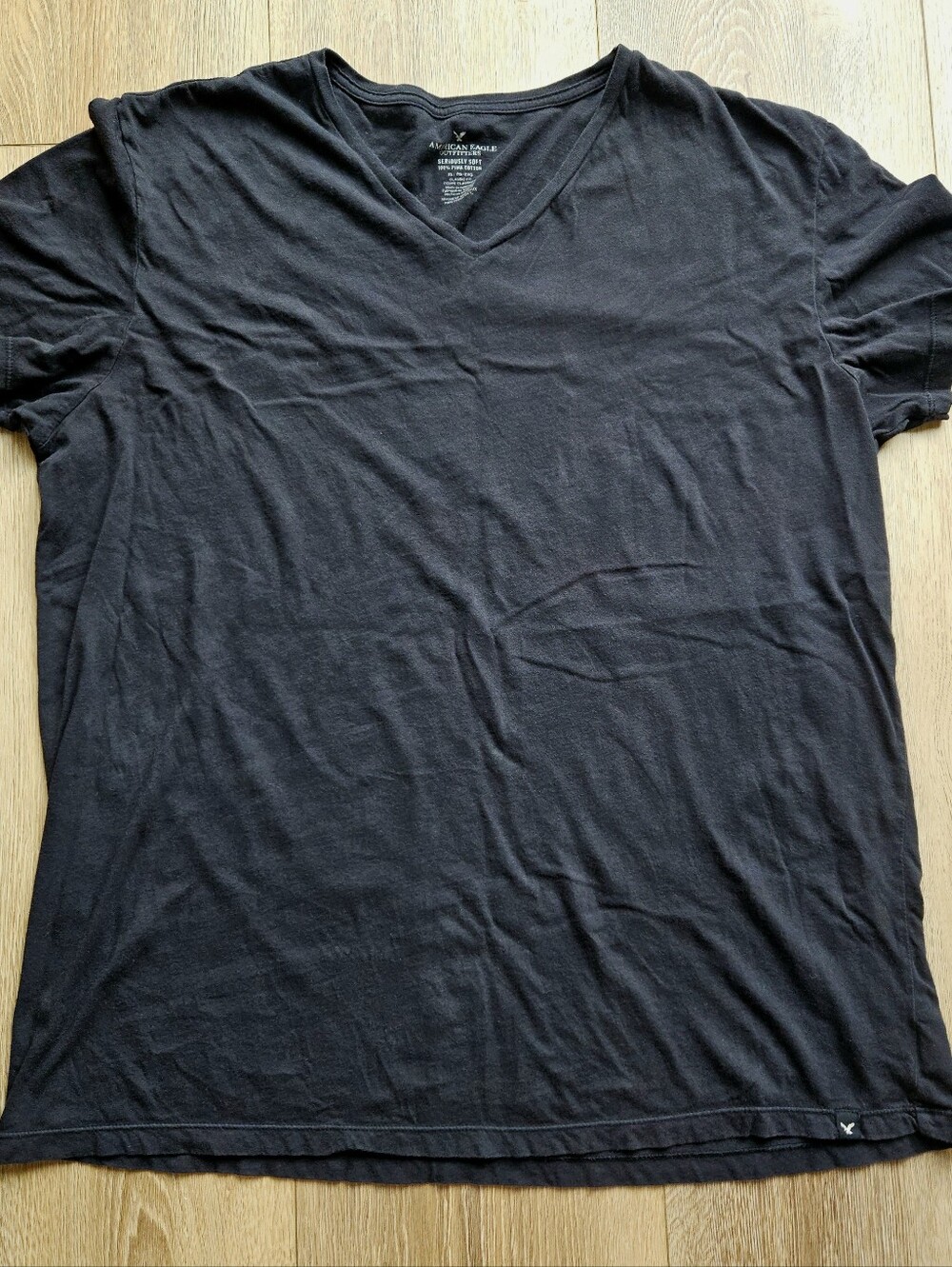 Men's American Eagle Seriously Soft Black Short Sleeve V-Neck Tee Shirt Top XL